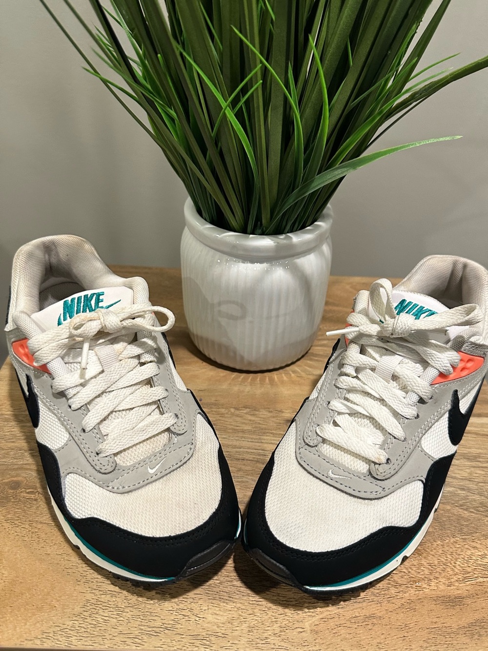 Nike Women's Airmax Correlate White, Black & Teal Athletic Sneakers